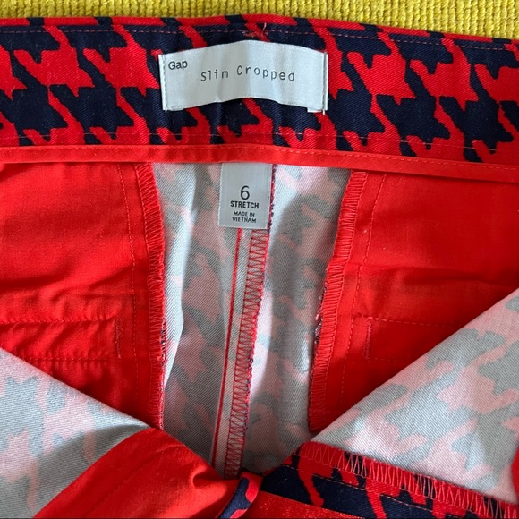 GAP Slim Cropped Stretch Trouser in Red/Navy Houndstooth Pattern • Size 6 - Picture 5 of 7